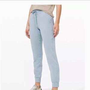 Lulu-Lemon Hi-Rise Scuba Jogger - women - periwinkle/blue
